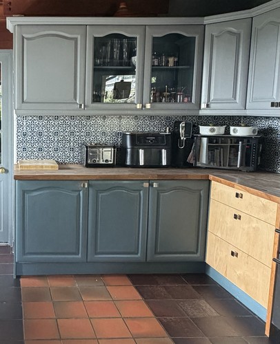 Painted solid wood shaker - painted,