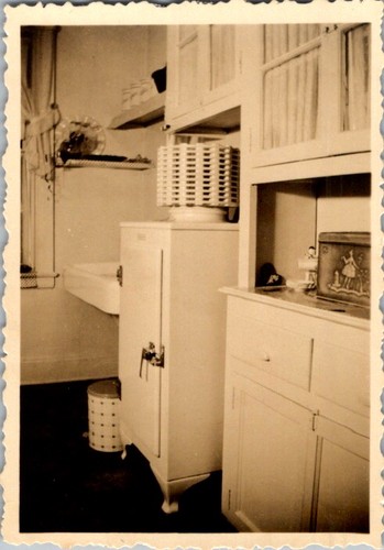 1920s kitchen interior icebox - interior,