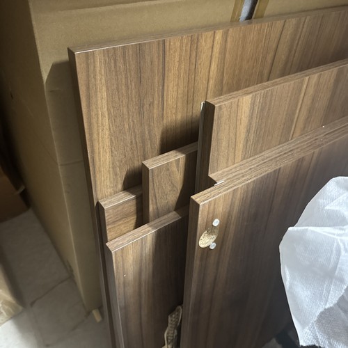 Leicht walnut kitchen - walnut, doors